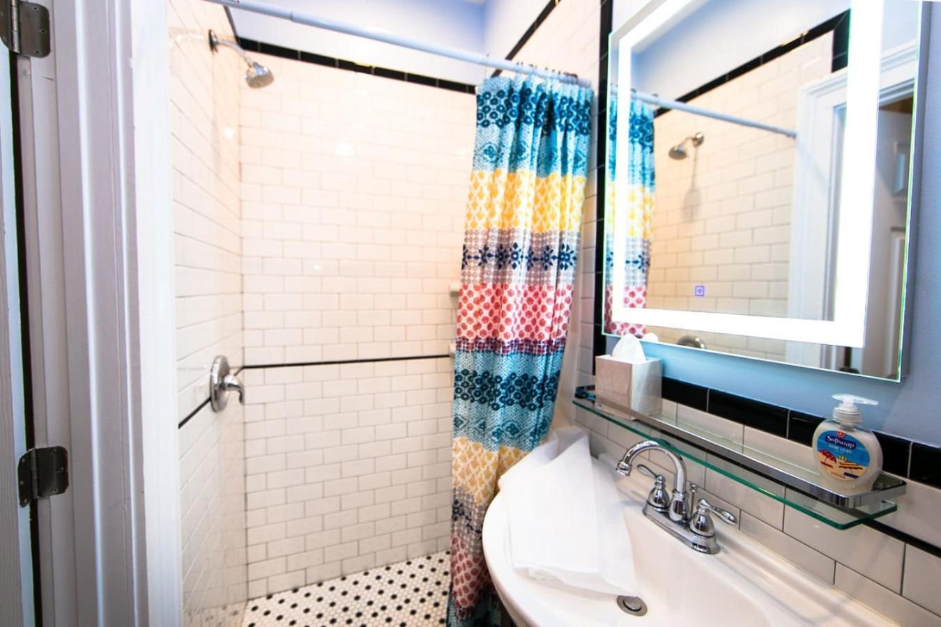Elysian Historic - 4 Bed-4 Ensuite Baths * New Orleans