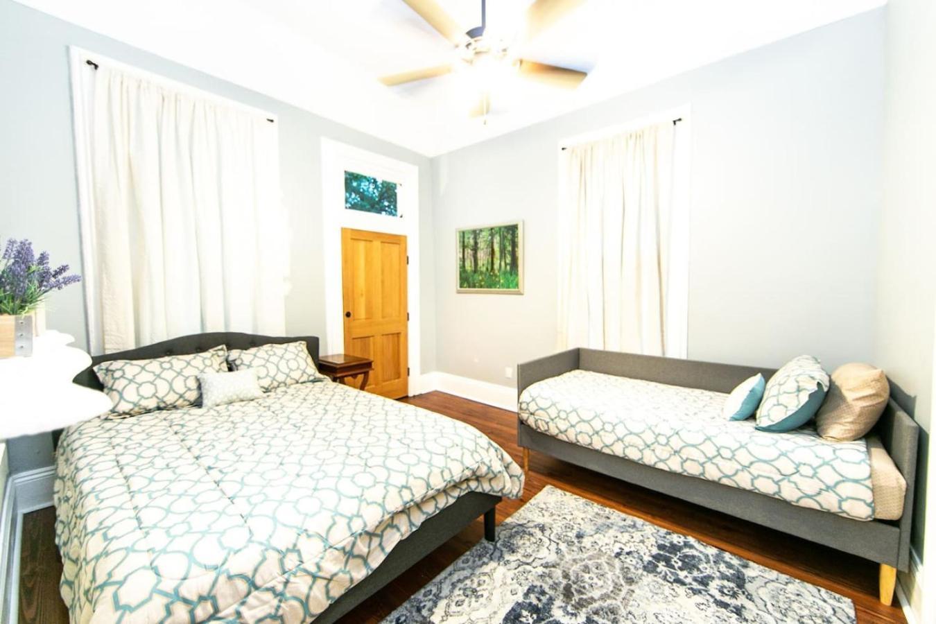 Elysian Historic - 4 Bed-4 Ensuite Baths Holiday home *